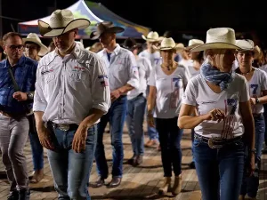 Country line dance 1